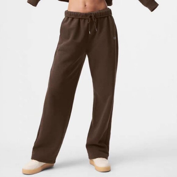 ALO Yoga Accolade Straight Leg Sweatpant Medium brown NWT - Picture 3 of 3